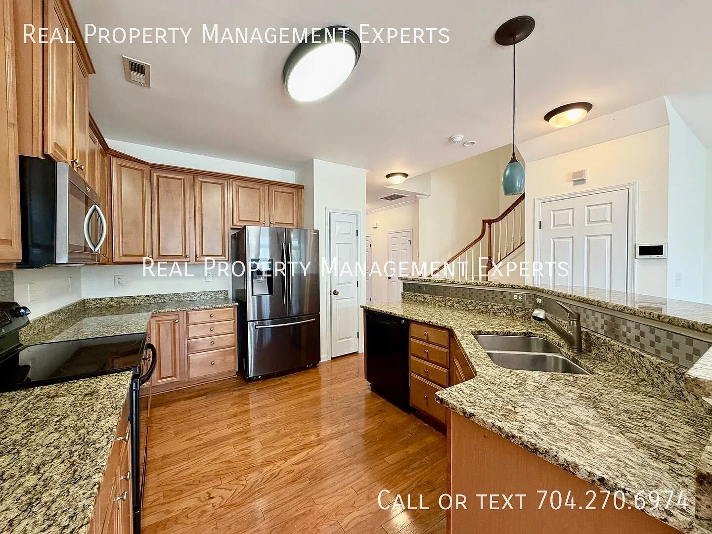 Spacious 3 Bedroom, 2 1/2 Bathroom Townhome in Gilead Ridge! — Photo 2