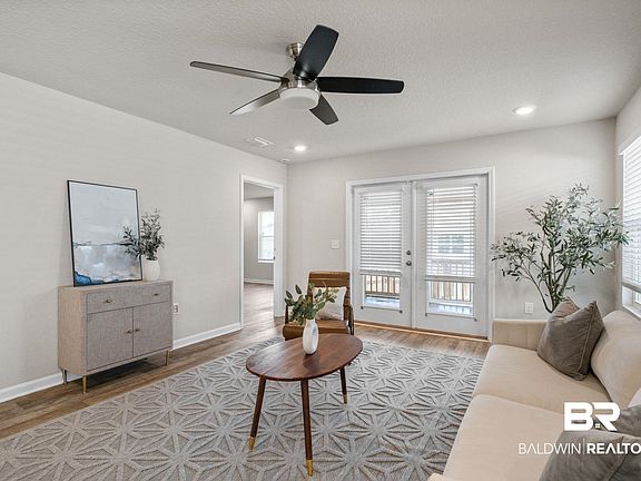 3rd image of 10549 Wales Ln