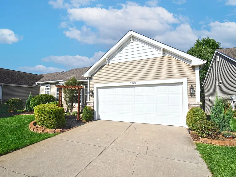 6021 Cottage Cir — Photo 3