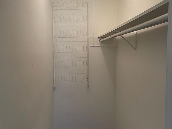3rd image of 135 Kimberly Way SW #135