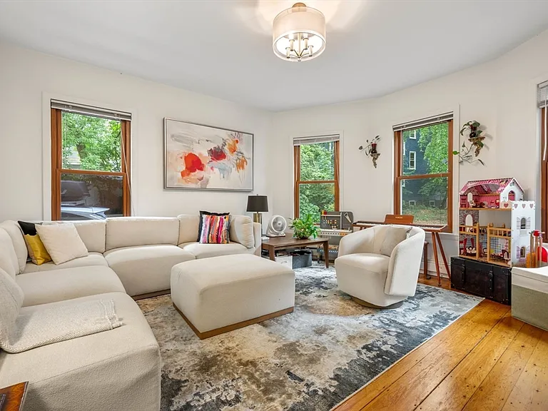 51 Creighton St #1 — Photo 1