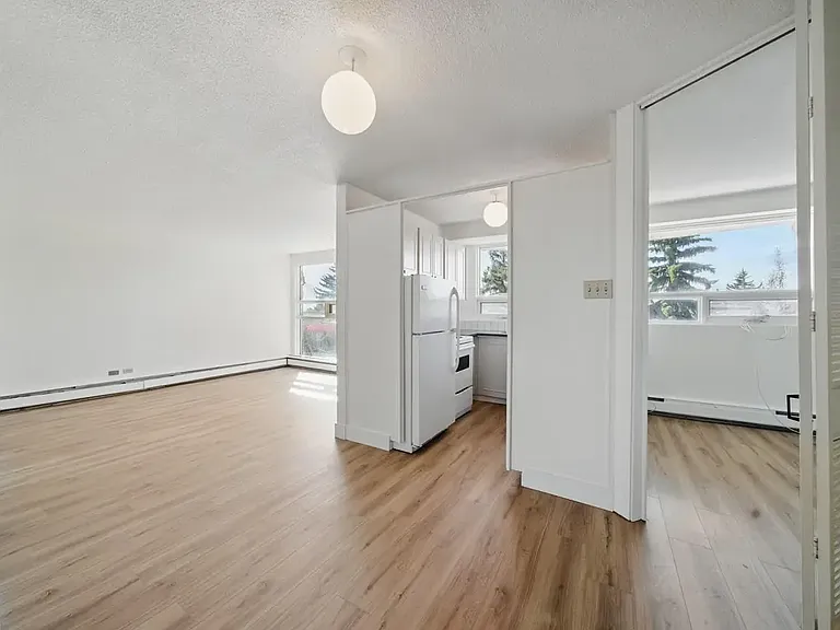 815 50th Ave SW — Photo 53