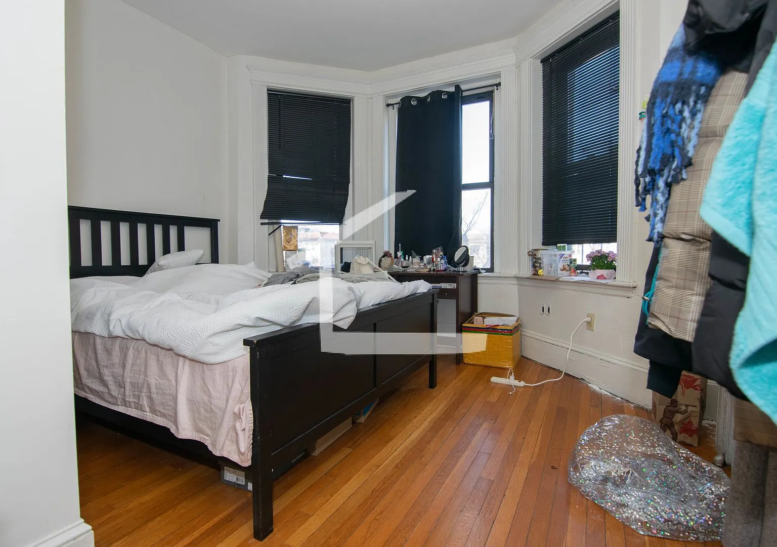 Great deal! 3-bed, 1 Bath in Allston on The B Line; Heat/HW Incl! — Photo 4
