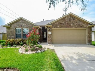 6111 Miramont Dr, Rosenberg, TX 77471