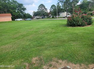 700 Wayne Dr #7, Canton, MS 39046