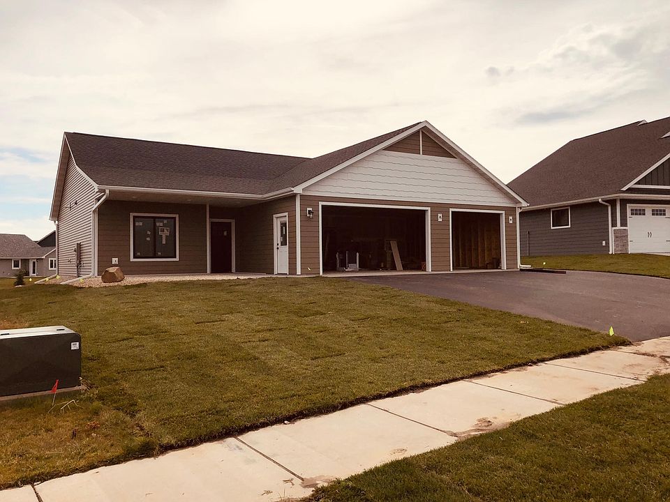 2nd image of 2544 Meadows Dr
