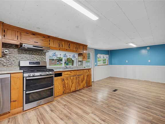 5th image of 3936-5 Perry Ave #3936