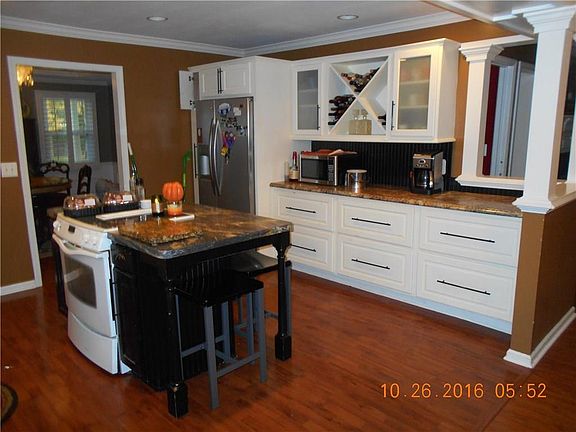 4th image of 635 Oakwood Dr