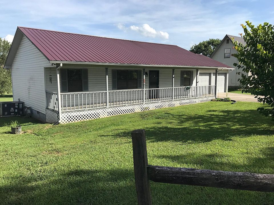 2nd image of 150 Jeania Ln