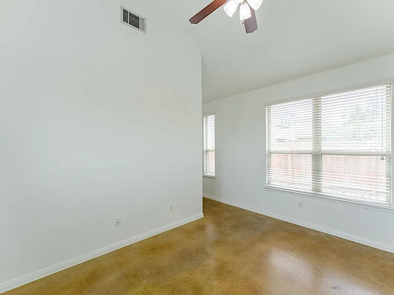 4514 Senda Ln — Photo 12