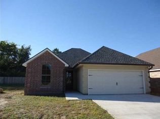 109 Milton Estates Ln, Youngsville, LA 70592