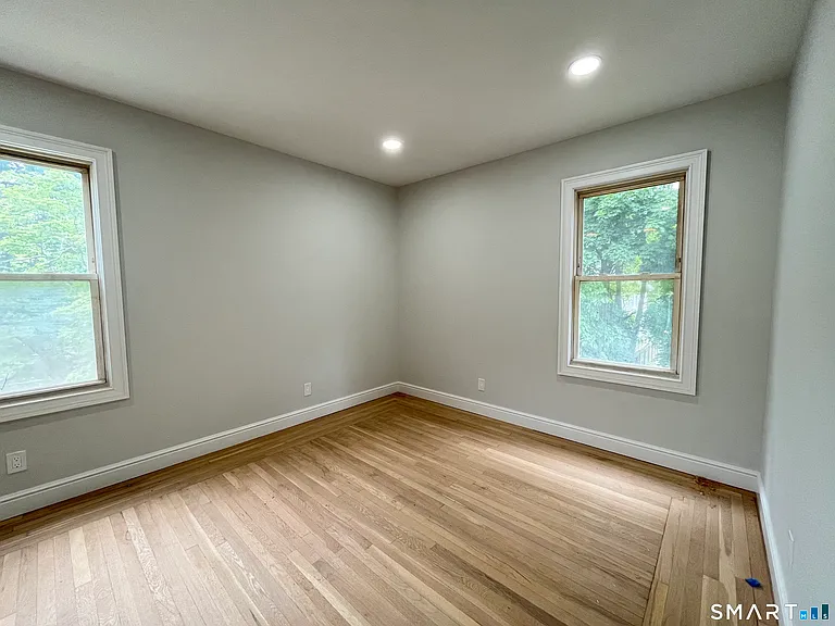 82 Howard Ave #1R — Photo 9