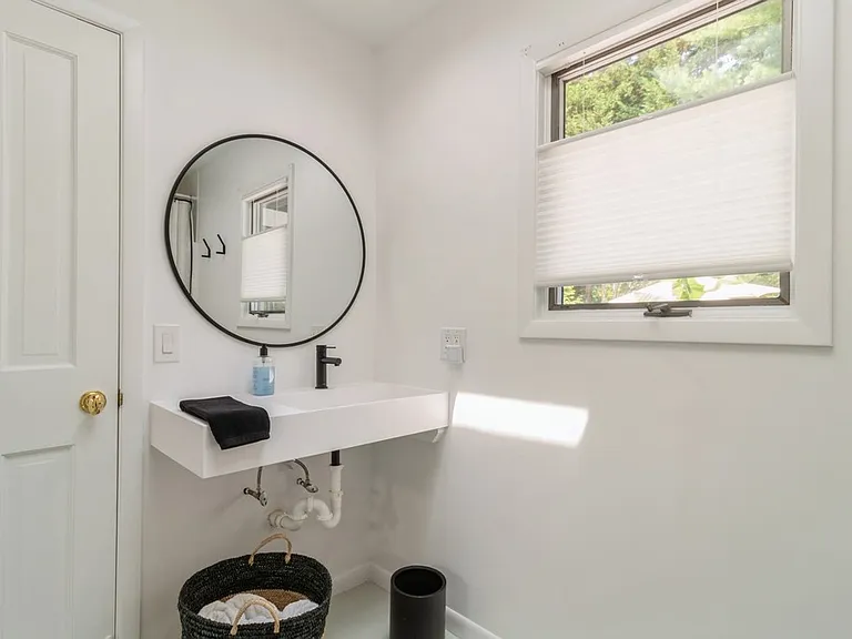 8 Bay Woods Dr — Photo 17