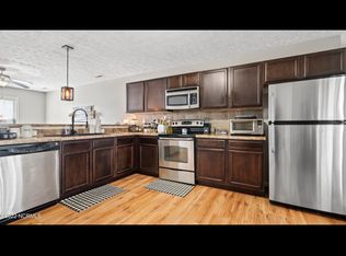 123 Glen Cannon Dr, Jacksonville, NC 28546