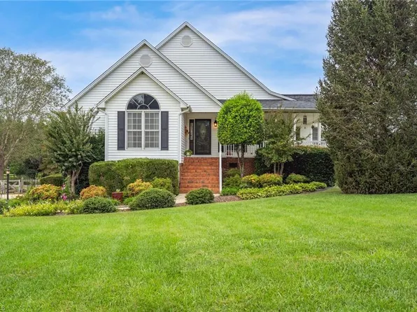 9151 Racine Rd, Pleasant Garden, NC 27313