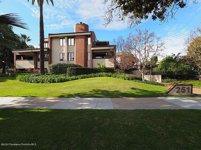 251 S Orange Grove Blvd APT 3, Pasadena, CA, 91105