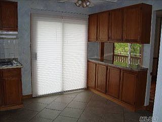 5th image of 32 Washington Ave