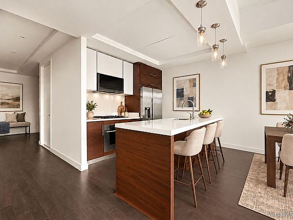 4th image of 161 N 4th St APT 1I
