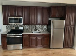 427 27th Ave APT 1F, Astoria, NY 11102