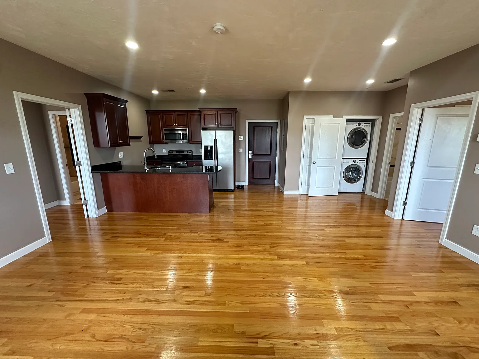 2 bed, 2.0 bath, 928 sqft, $3,725 — Photo 1