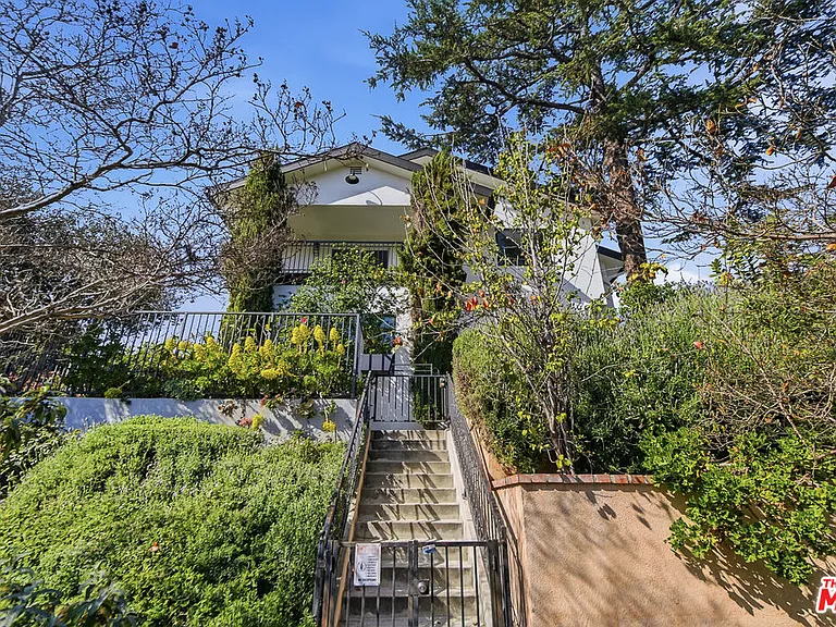 1301 Angelus Ave — Photo 4