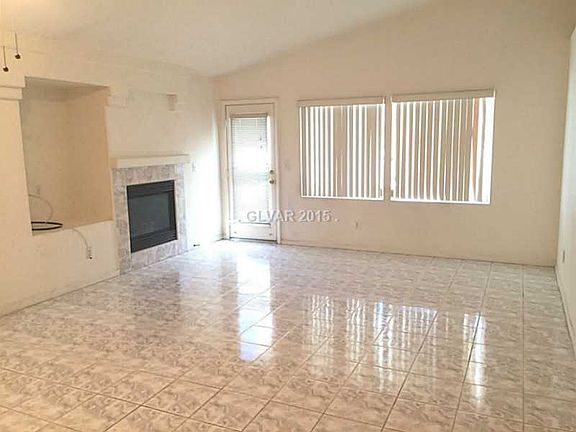 5th image of 4484 Willowhill Ct #00