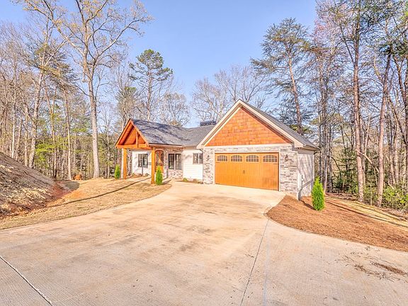 3rd image of 114 Vista Heights Dr