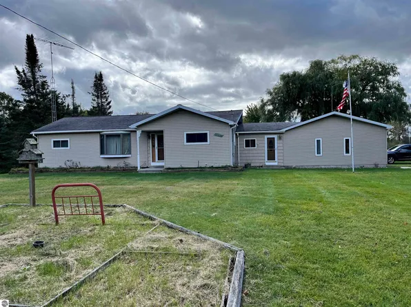 2100 E Noggle Rd, Au Gres, MI 48703