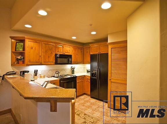 4th image of 1463 Flattop Cir #307