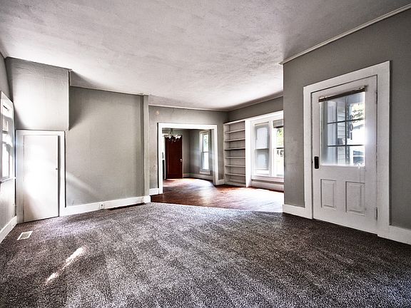 5th image of 801 Emerson St