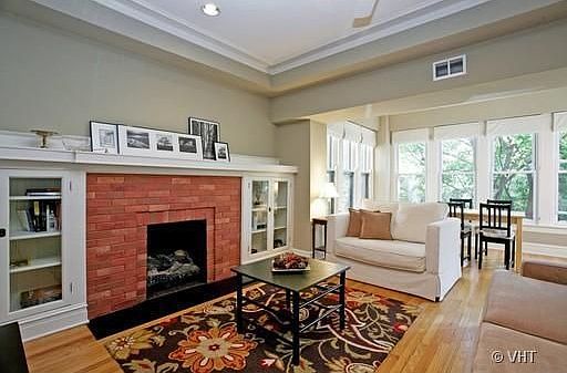 2nd image of 1526 W Rosemont Ave #2