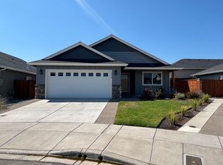 1578 Raydean Dr, Grants Pass, OR 97527