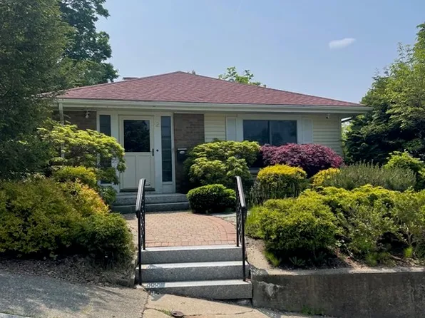 2 Dixon Ave, Worcester, MA 01605