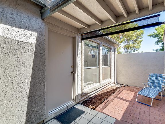 3rd image of 260 E Ponderosa Ln