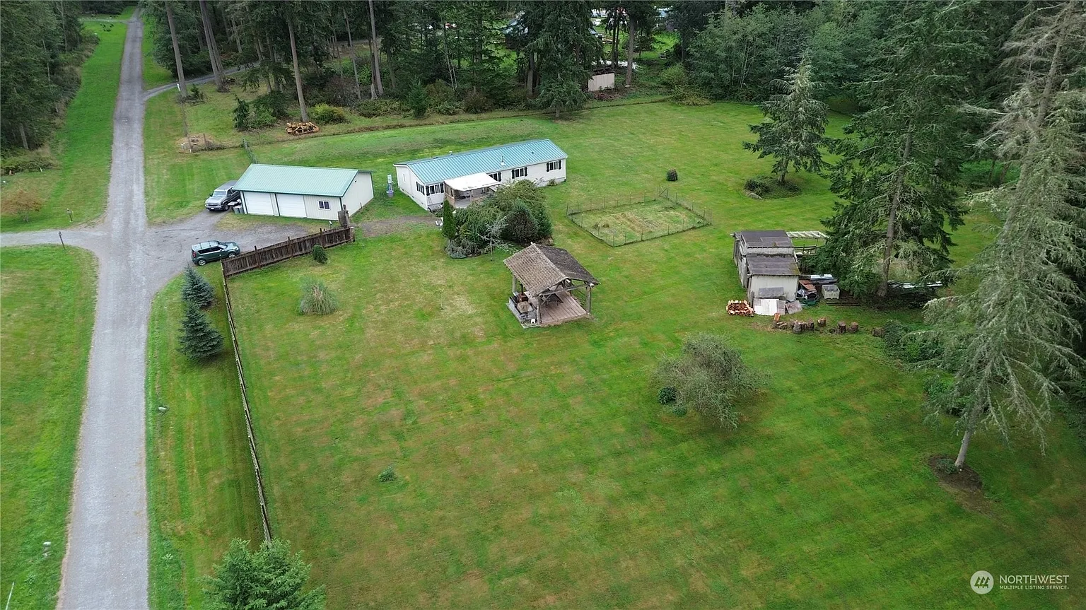 1120 Harmony Road photo 1
