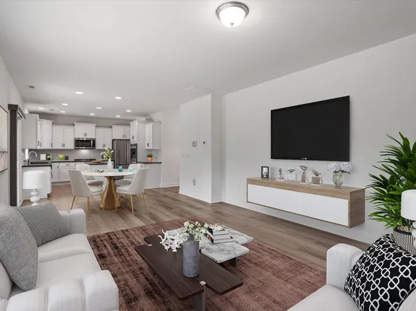 170 Creekhaven Dr, Angier, NC 27501