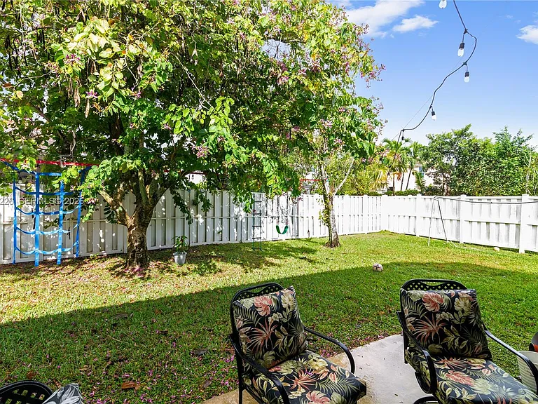 14275 NW 18th Pl — Photo 23