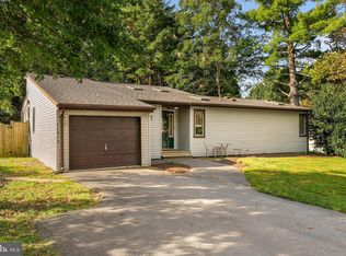 11512 Cherry Grove Dr, Gaithersburg, MD 20878