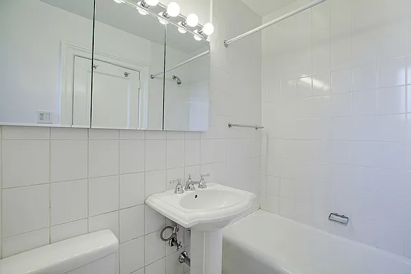 Rented by Compass | media 28