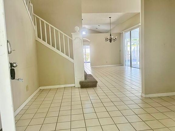 4th image of 10 Blenheim Court