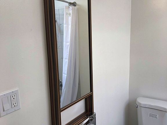 5th image of 1040 Howard St APT 2