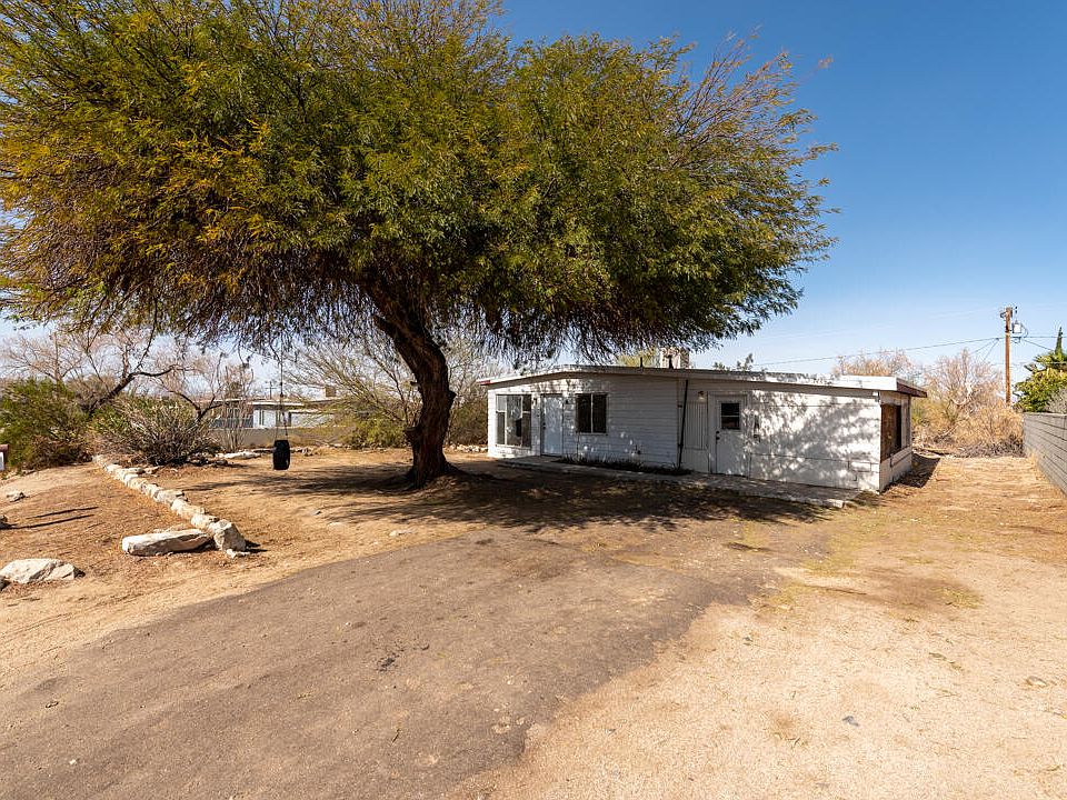 1st image of 74834 Serrano Dr