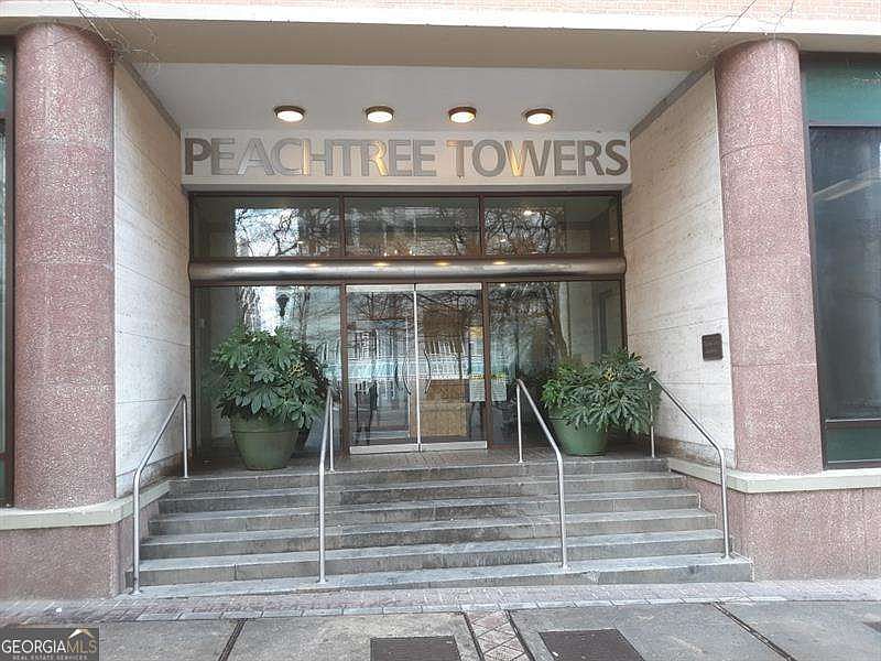 1st image of 300 W Peachtree St NW #3-I