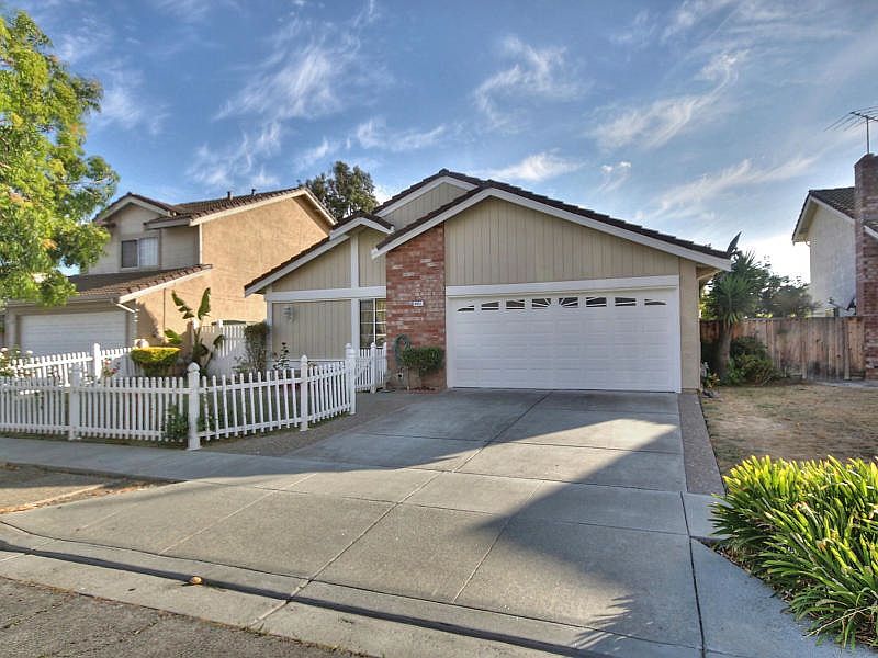 1st image of 4951 Friar Ave