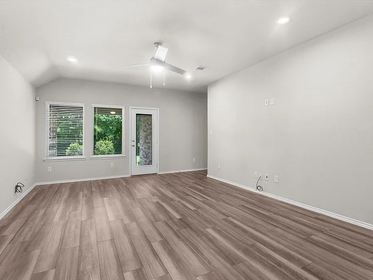 9257 Inland Leather Ln — Photo 15