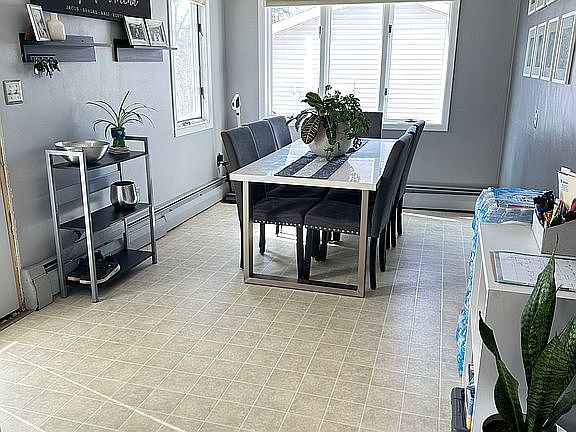 5th image of 908 S 3rd St