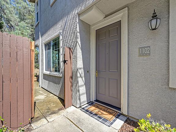 4th image of 1102 Ferry Cir