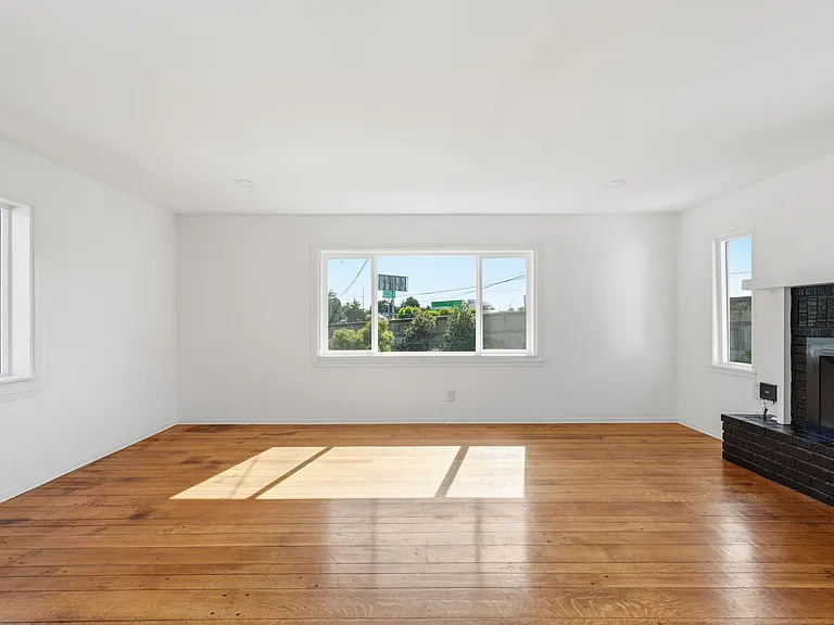 1534 Mariposa St #1534 — Photo 10