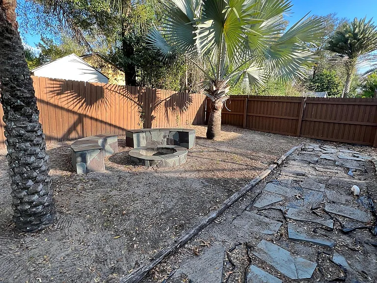 2415 Walnut Heights Rd — Photo 17