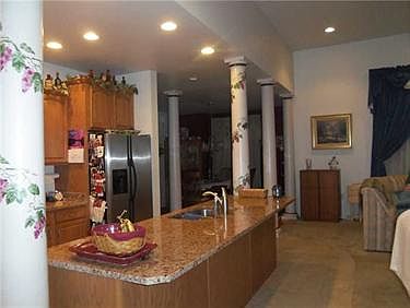 3rd image of 115 Edgewood Dr